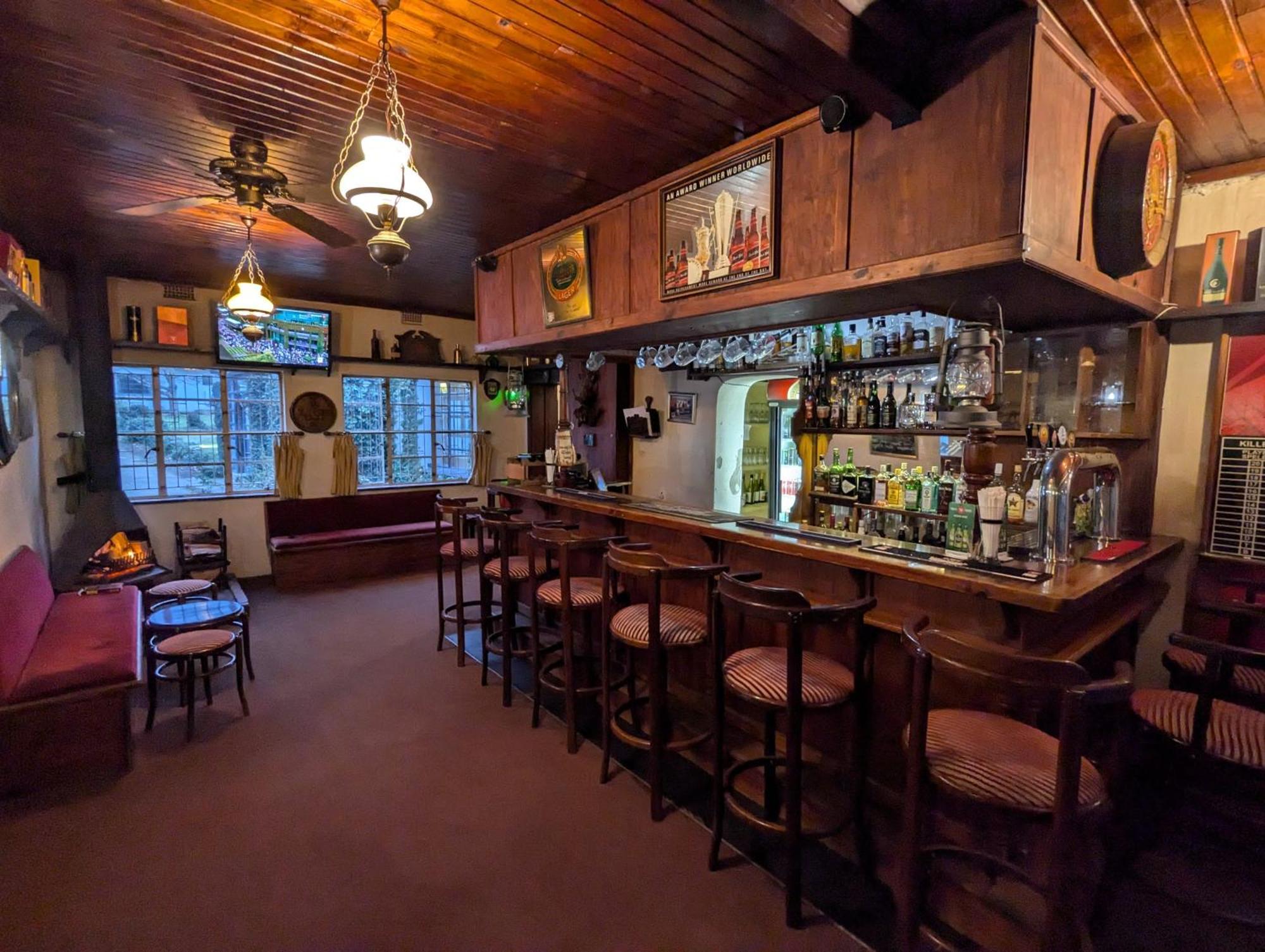 The Historic Hogsback Inn Exterior foto